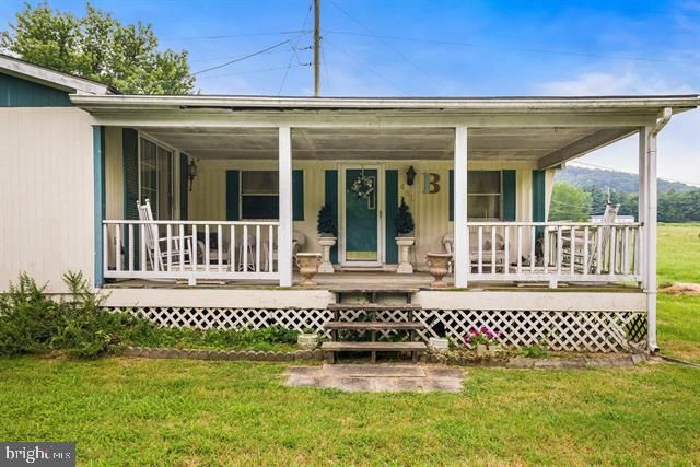 481 ELDON YATES DR, Stanley, VA 22851