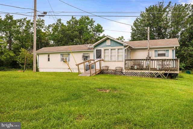 481 ELDON YATES DR, Stanley, VA 22851