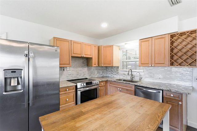 6522 112TH STREET, Seminole, FL 33772