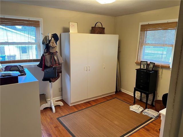 19 E Greenville Dr, Greenville Boro, PA 16125