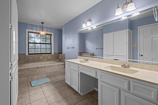 6995 Limerick Drive, Beaumont, TX 77706