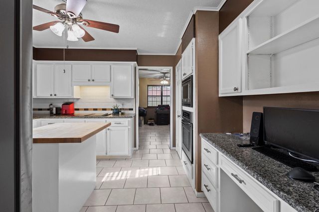 6995 Limerick Drive, Beaumont, TX 77706