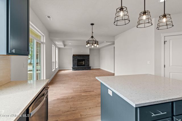 8882 CALIFORNIA ST, Rathdrum, ID 83858