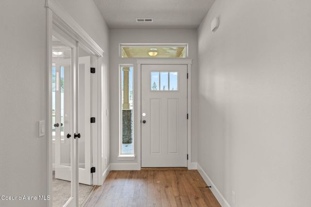 8882 CALIFORNIA ST, Rathdrum, ID 83858