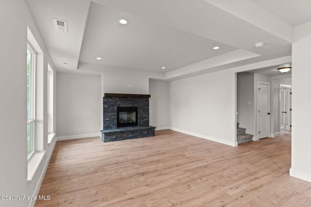 8882 CALIFORNIA ST, Rathdrum, ID 83858