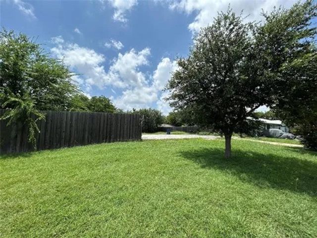 3825 Williamsburg Drive, Garland, TX 75043