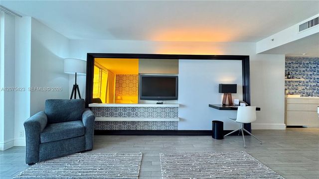 1100 West Avenue 812, Miami Beach, FL 33139