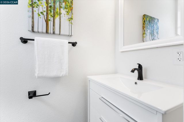 1784 Via Natal, San Lorenzo, CA 94580
