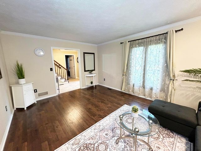 2193 Olde Sawmill Boulevard, Dublin, OH 43016