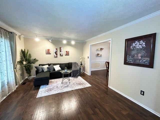 2193 Olde Sawmill Boulevard, Dublin, OH 43016