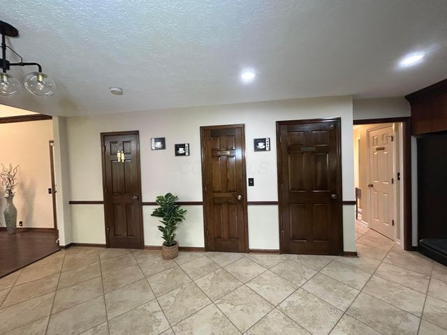 2193 Olde Sawmill Boulevard, Dublin, OH 43016