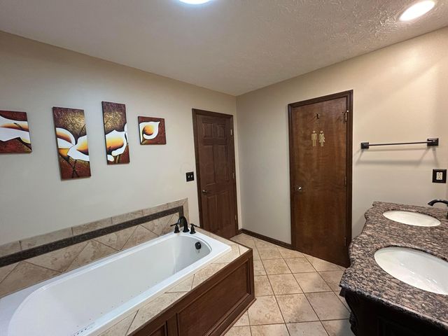2193 Olde Sawmill Boulevard, Dublin, OH 43016