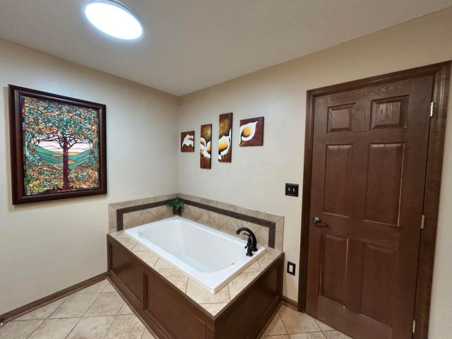 2193 Olde Sawmill Boulevard, Dublin, OH 43016