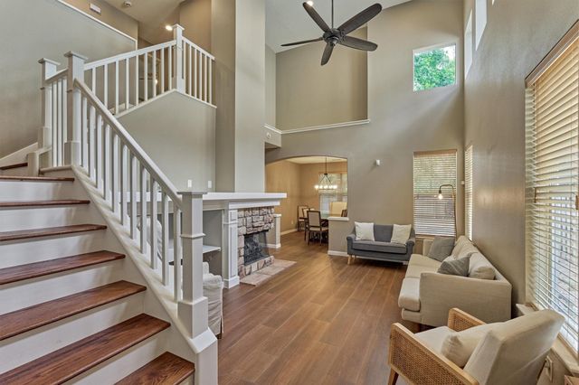 93 N Apple Springs Circle, The Woodlands, TX 77382