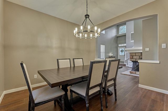 93 N Apple Springs Circle, The Woodlands, TX 77382