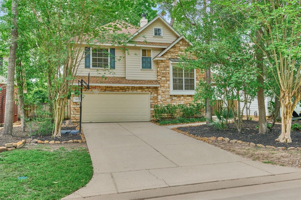 93 N Apple Springs Circle, The Woodlands, TX 77382