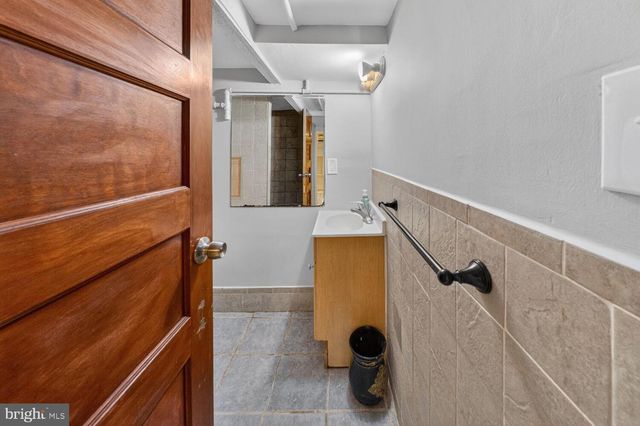 1353 KENNEDY ST NW, Washington, DC 20011