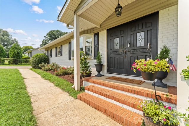505 Amon Lane, Pineville, NC 28134