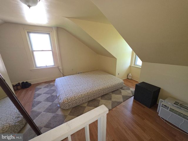 1142 CHESTNUT ST, Darby, PA 19023