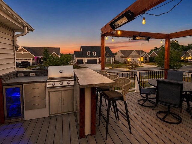 706 Sierra STREET, Hartford, WI 53027