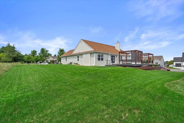 706 Sierra STREET, Hartford, WI 53027