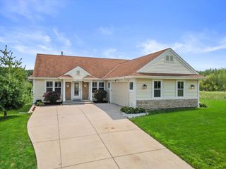 706 Sierra STREET, Hartford, WI 53027