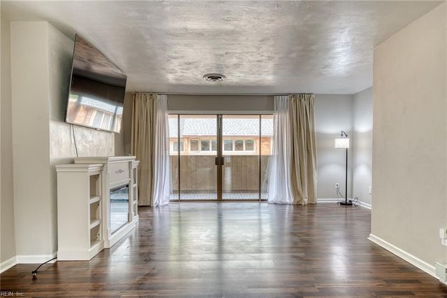376 Merrimac Trl Unit 223, Williamsburg, VA 23185
