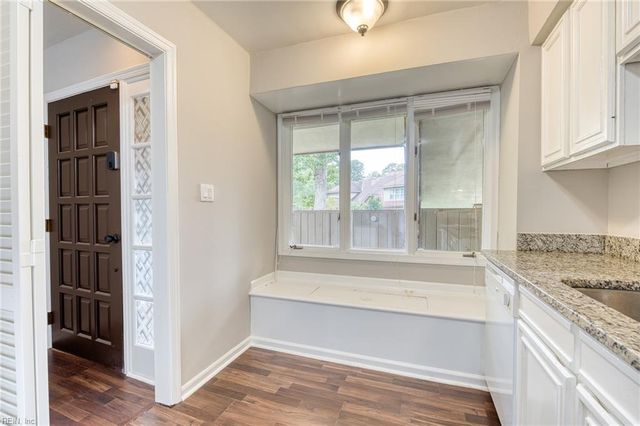 376 Merrimac Trl Unit 223, Williamsburg, VA 23185