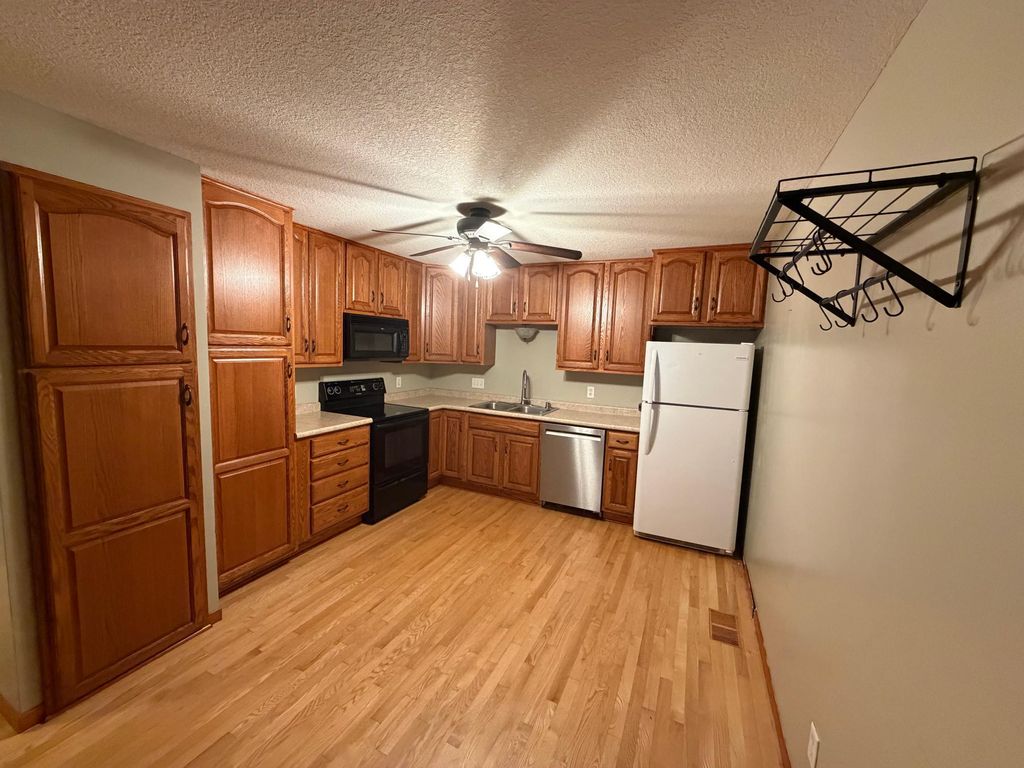 12083 Butternut Street NW, Coon Rapids, MN 55448 — photo 2