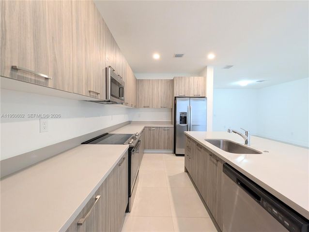 13644 SW 157th Ct, Miami, FL 33196