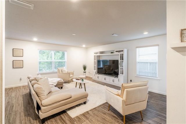 10720 Burlington N Way, Mobile, AL 36608