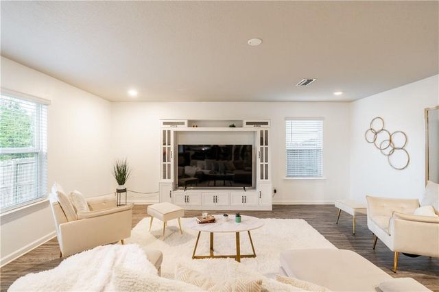 10720 Burlington N Way, Mobile, AL 36608