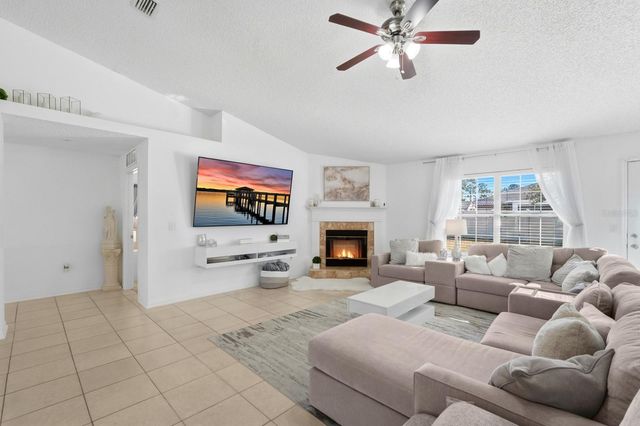 6 REYBURY LANE, Palm Coast, FL 32164