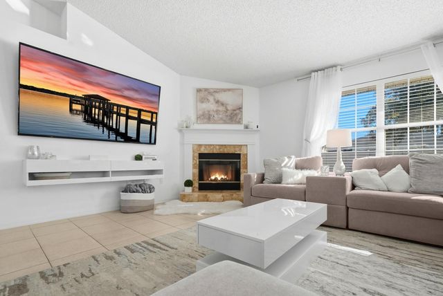 6 REYBURY LANE, Palm Coast, FL 32164