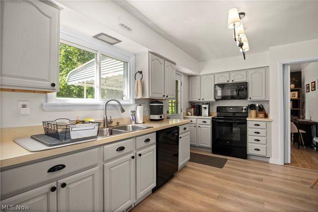 6052 Highland Road, Highland Heights, OH 44143