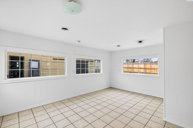 901 13th Street, Benton City, WA 99320