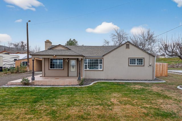 901 13th Street, Benton City, WA 99320