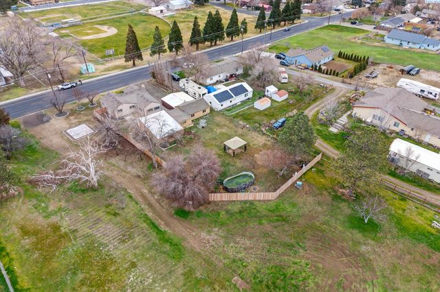 901 13th Street, Benton City, WA 99320