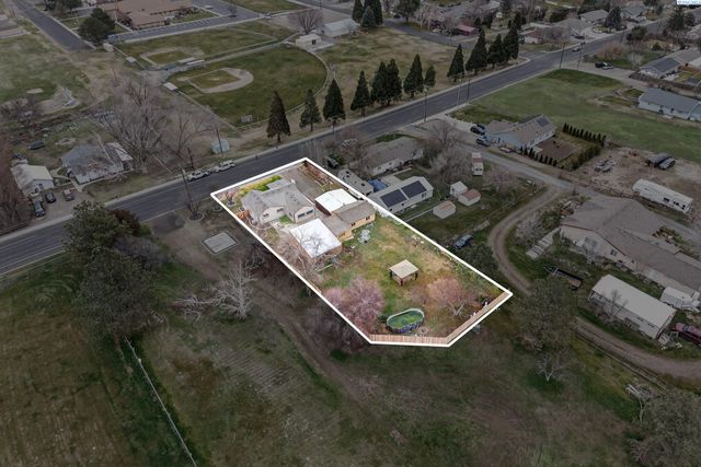 901 13th Street, Benton City, WA 99320