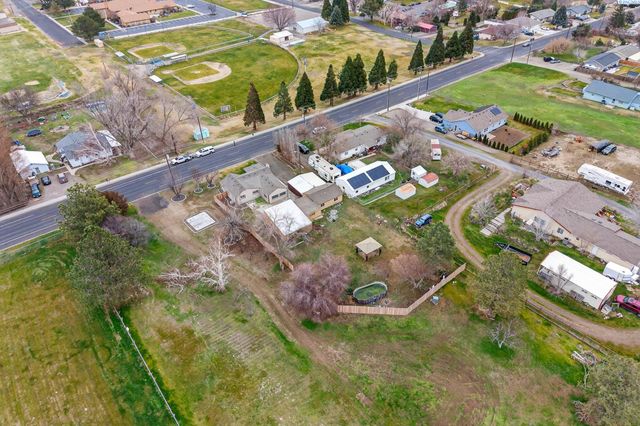 901 13th Street, Benton City, WA 99320