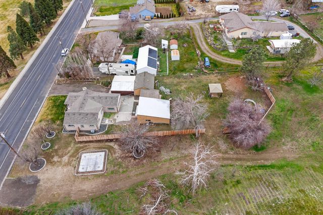 901 13th Street, Benton City, WA 99320