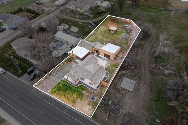 901 13th Street, Benton City, WA 99320