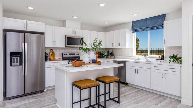 509 Foxtail Ct, Roseville, CA 95747