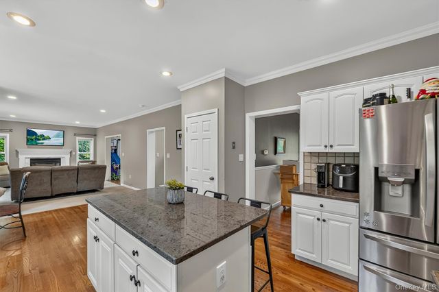 1 Stonefield Court, Cortlandt Manor, NY 10567
