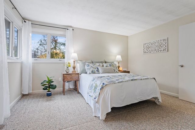 10 Parlee Road, Chelmsford, MA 01824