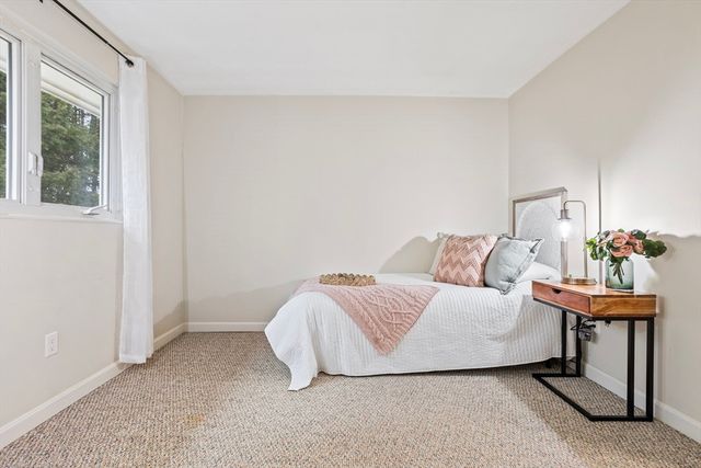 10 Parlee Road, Chelmsford, MA 01824