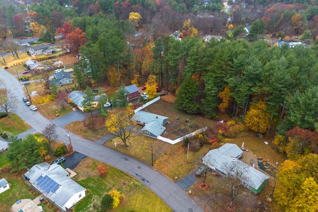 10 Parlee Road, Chelmsford, MA 01824