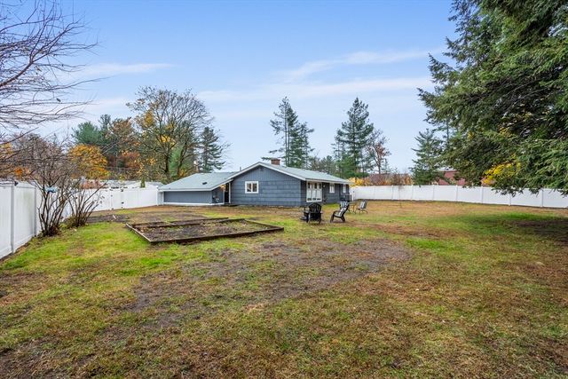 10 Parlee Road, Chelmsford, MA 01824