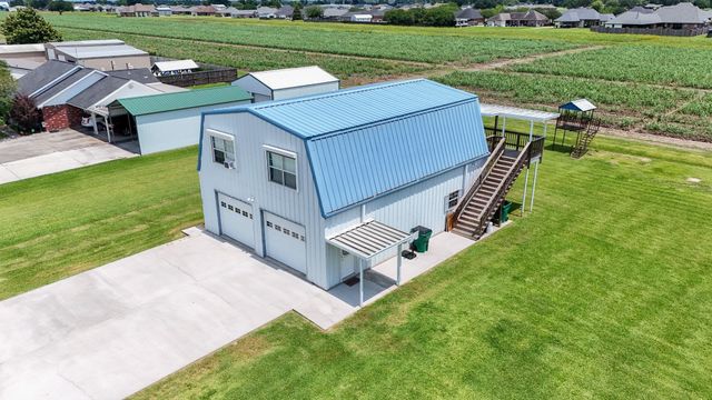 339 Adams St, Raceland, LA 70394