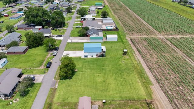 339 Adams St, Raceland, LA 70394